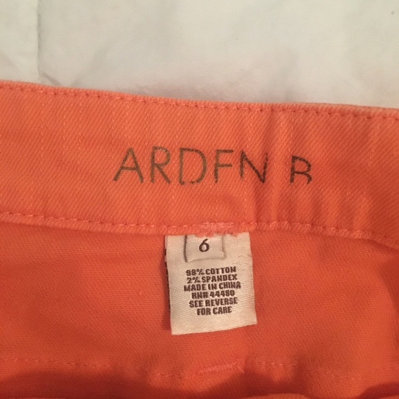 Arden B High-Waisted Shorts - Picture 4 of 4